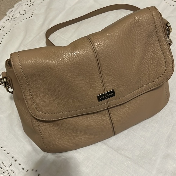 Cole Haan Crossbody Bag. - Picture 3 of 9
